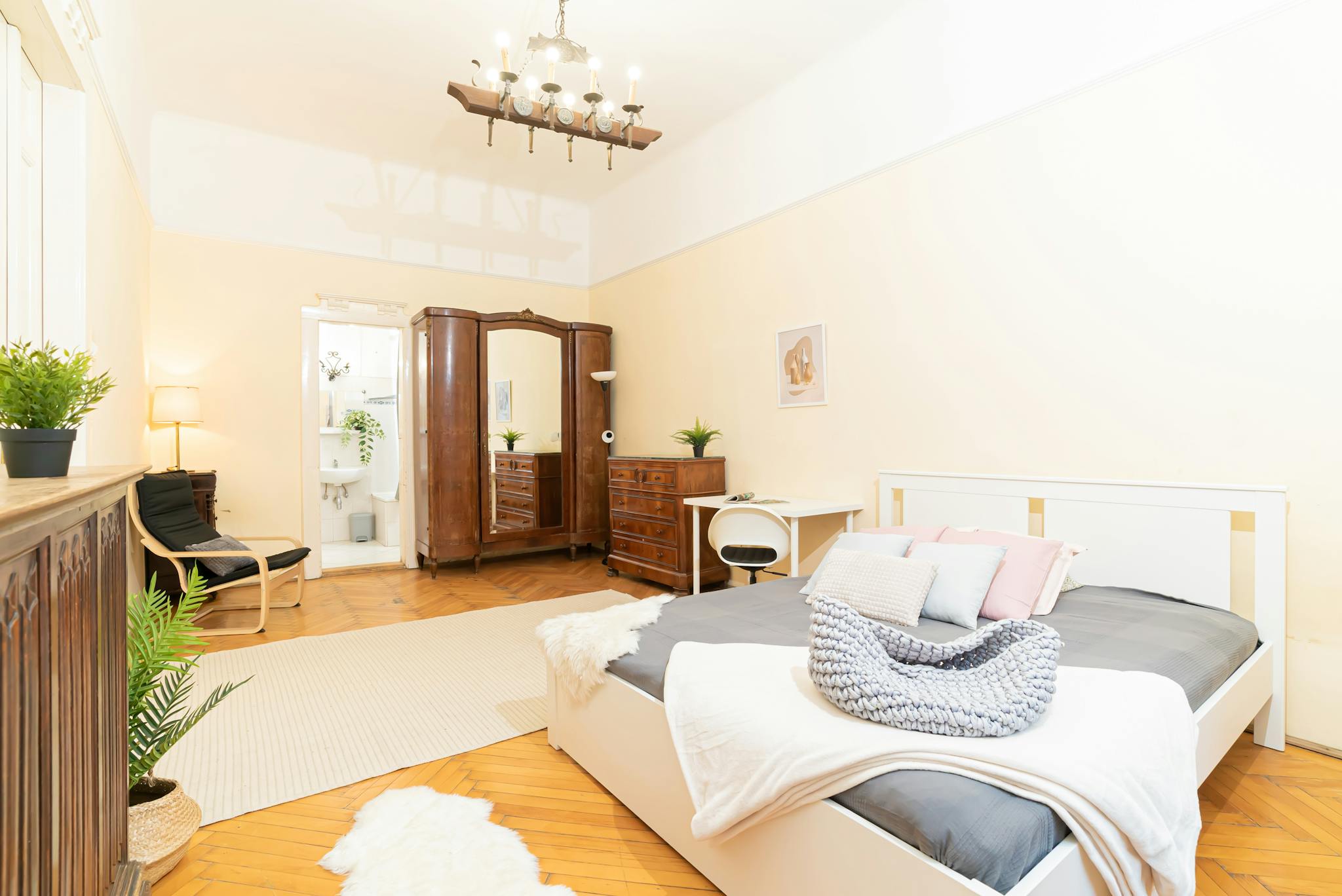 Zichy Jenő utca, Budapest preview