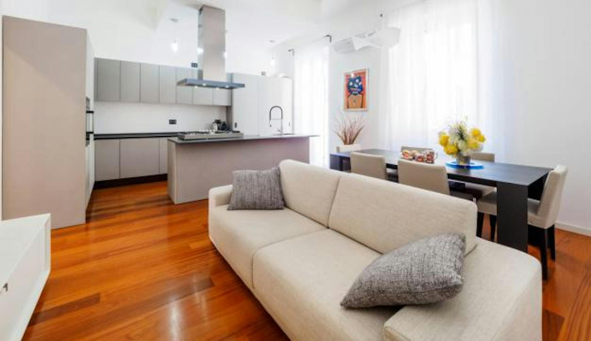 Via Paracelso, Milan preview