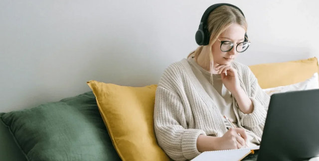 Empower Your Journey: Essential Strategies for Successful Female Digital Nomads